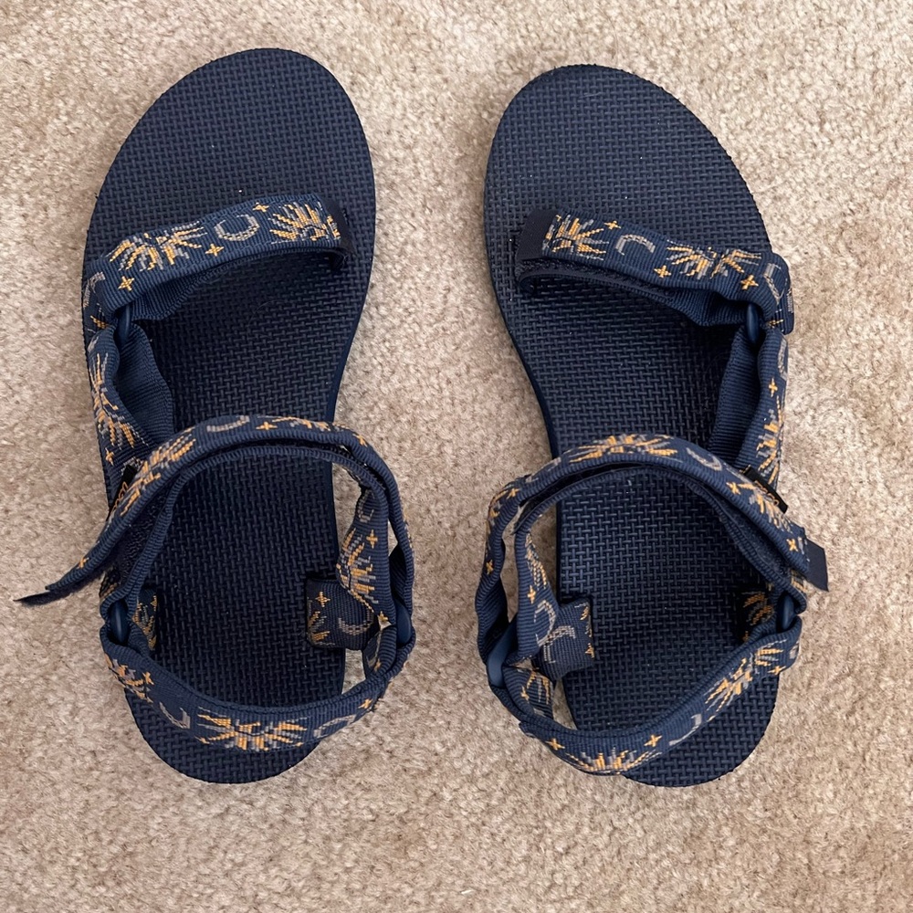 Sun and moon insignia blue Tevas - Picture 2 of 5